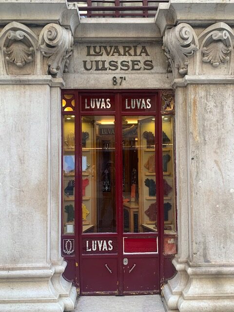 Guanti a Lisbona